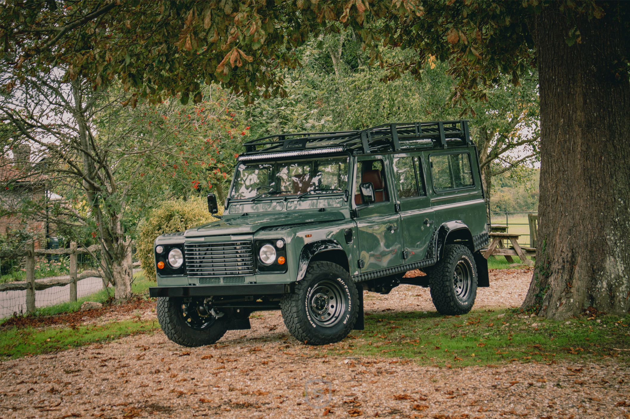 Land Rover - Defender 110